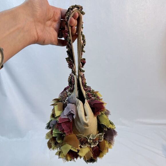 Mary Frances Bombshell Wristlet Bag READ w COA - Picture 6 of 16